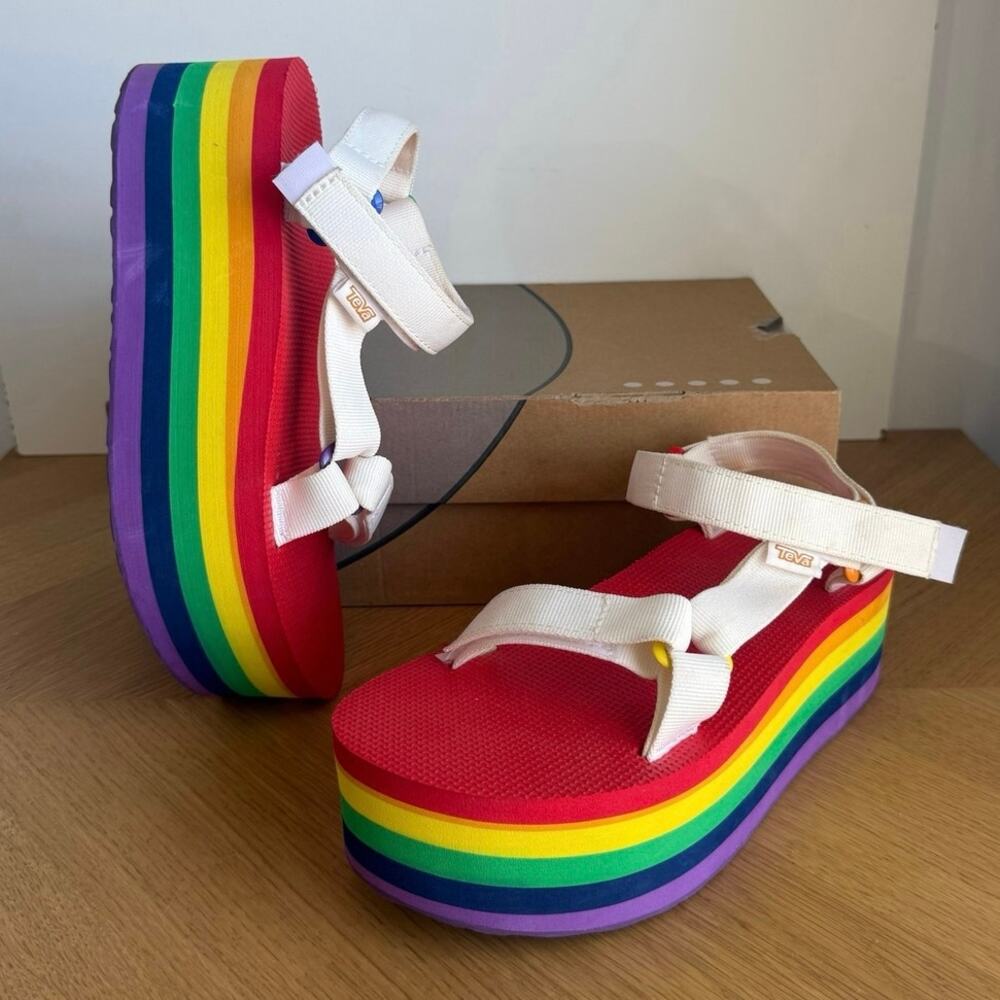 Teva Universal Rainbow Stripe ‘ Pride’ Women Platform Sandals - SZ 9